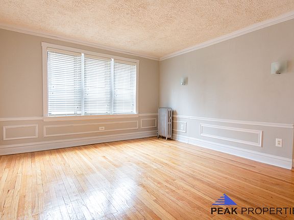 4th image of 510-34 W Addison St #12-303
