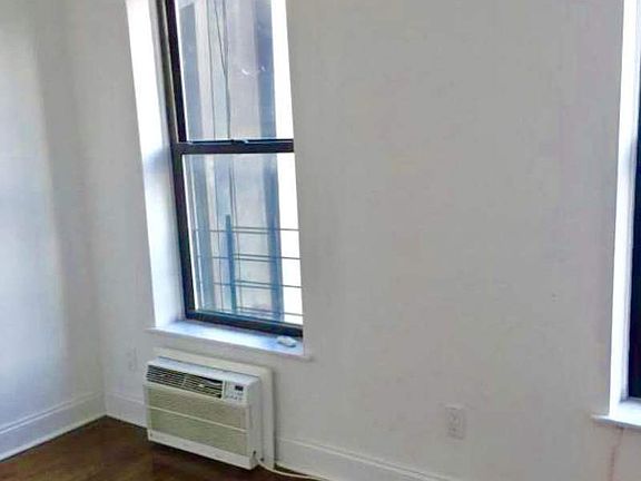 4th image of 301 E 60th St APT 3B