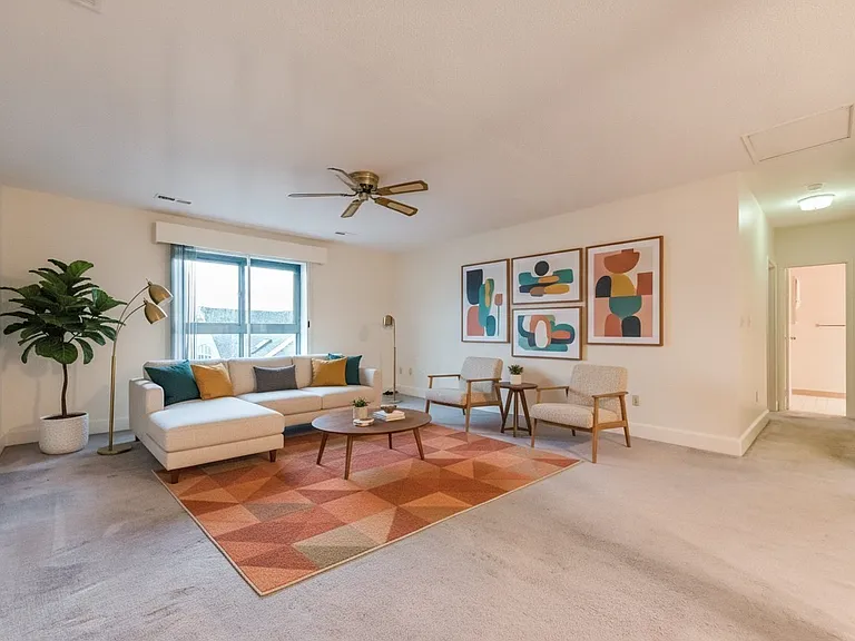 150 Rumford Ave #410 — Photo 2