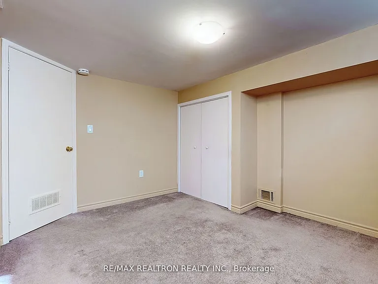 84 Santamonica Blvd #LOWER — Photo 19