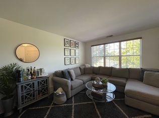 1443 N Larrabee St #B, Chicago, IL 60610