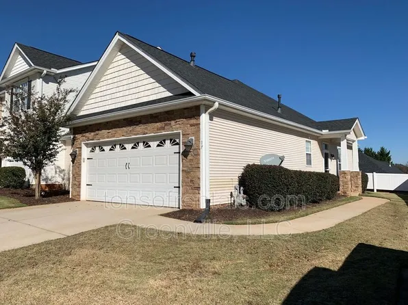 17 Roselite Cir, Greer, SC 29650