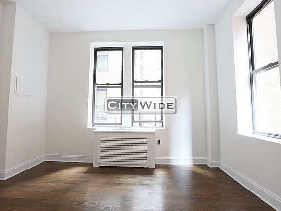 4th image of 200 W 58th St APT 10D