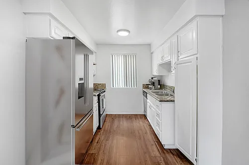 Sherman Plaza Apartments Photo 1