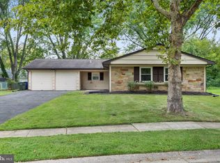 38 Northgate Ln, Willingboro, NJ 08046