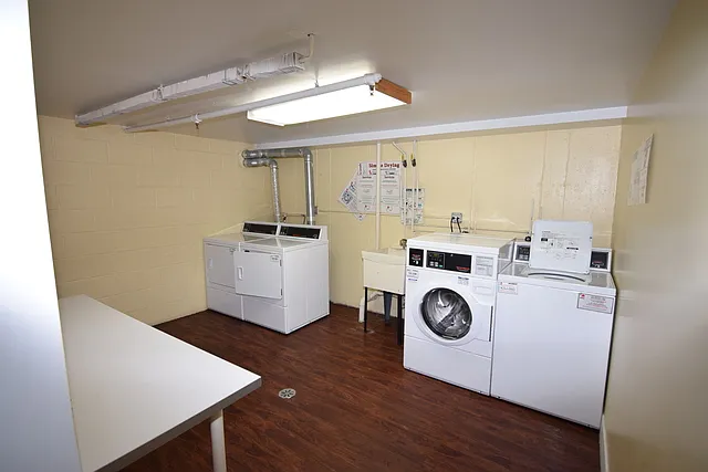 9S120 Lake Dr #201 — Photo 14