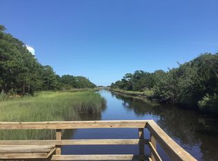 117 Paula Cir, Oak Island, NC 28465