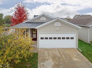 2 Harrison Ct, Bloomington, IL 61704