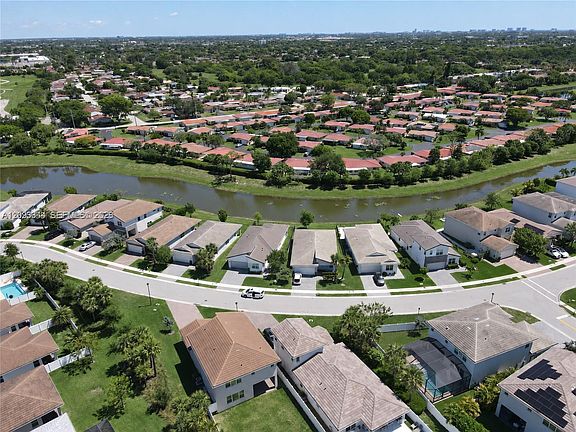 4th image of 4242 Rosa Dr