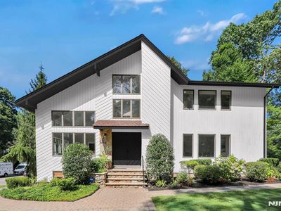 2 Mission Way, Tenafly, NJ, 07670