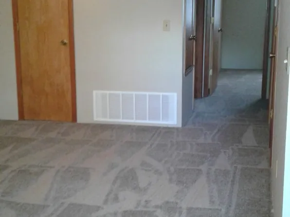 Brown Apartments, 1501 S West End St Unit C, Springdale, AR 72764