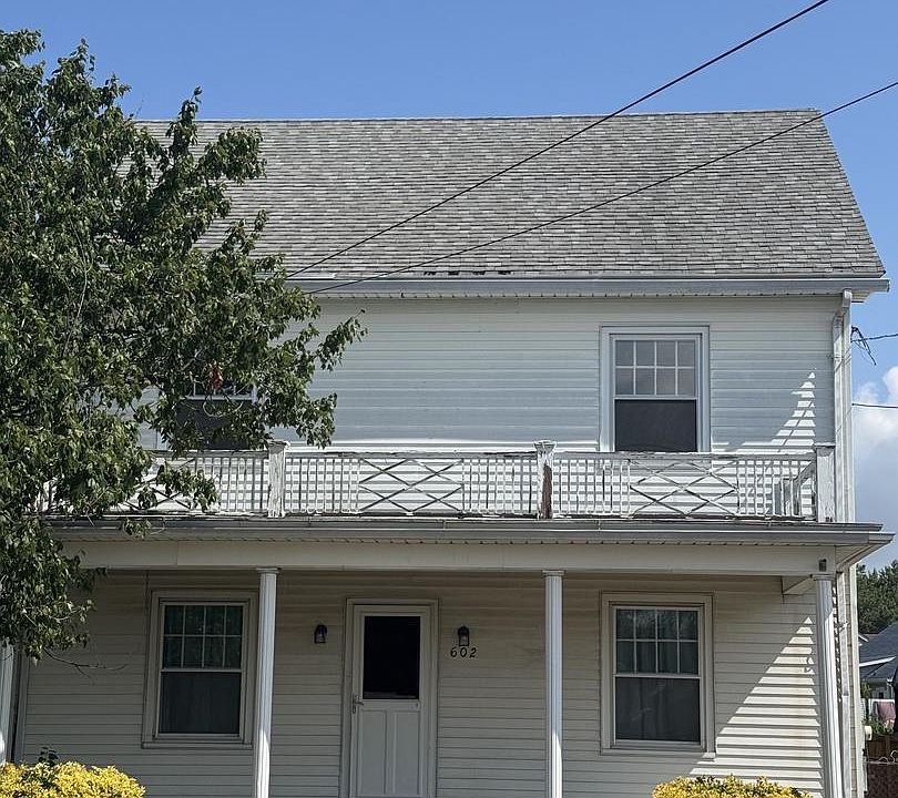 1st image of 602 Roslyn Ave