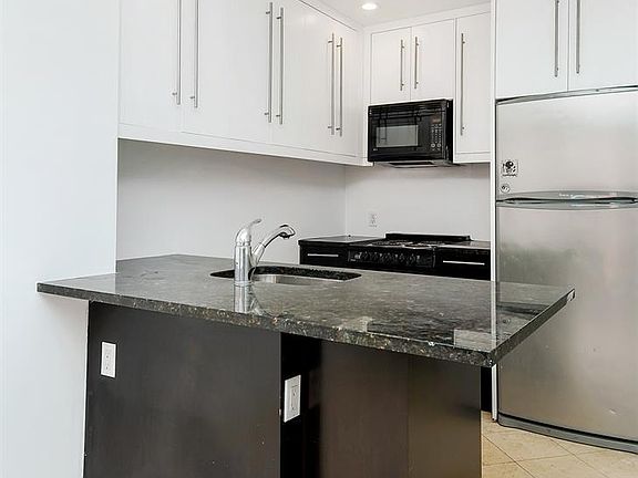 2nd image of 184 Eagle St APT 7B