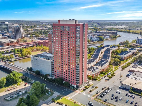 105 Christina Landing Dr APT 608, Wilmington, DE 19801