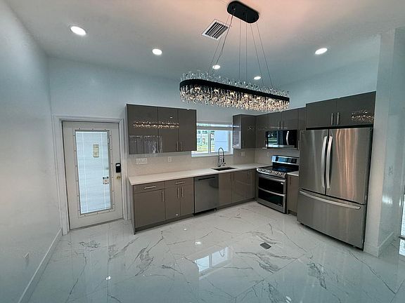2nd image of 6319 Southgate Blvd