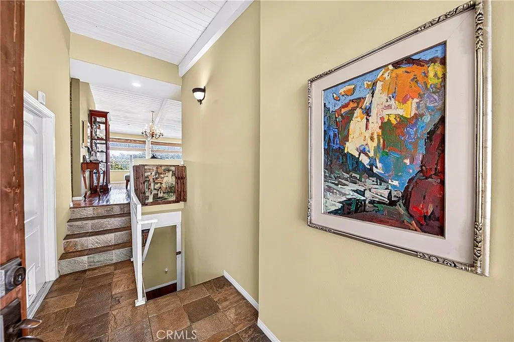 3 bed, 3005 sqft, $5,000 — Photo 2