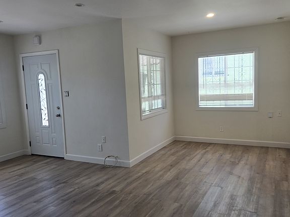2nd image of 3107 Gleason Ave