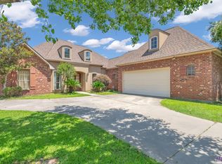 12328 Oak Colony Dr, Geismar, LA 70734