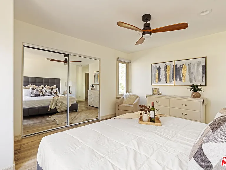272 N Chester Ave #101 — Photo 25