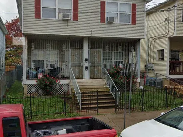 287 Hunterdon St, Newark, NJ 07103