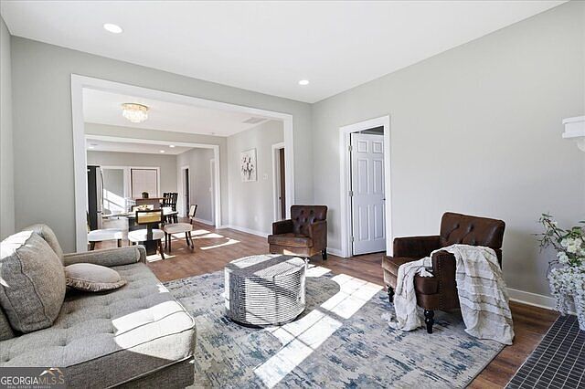 Listing photo 5
