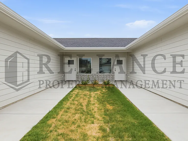 150 N Gowen St — Photo 5