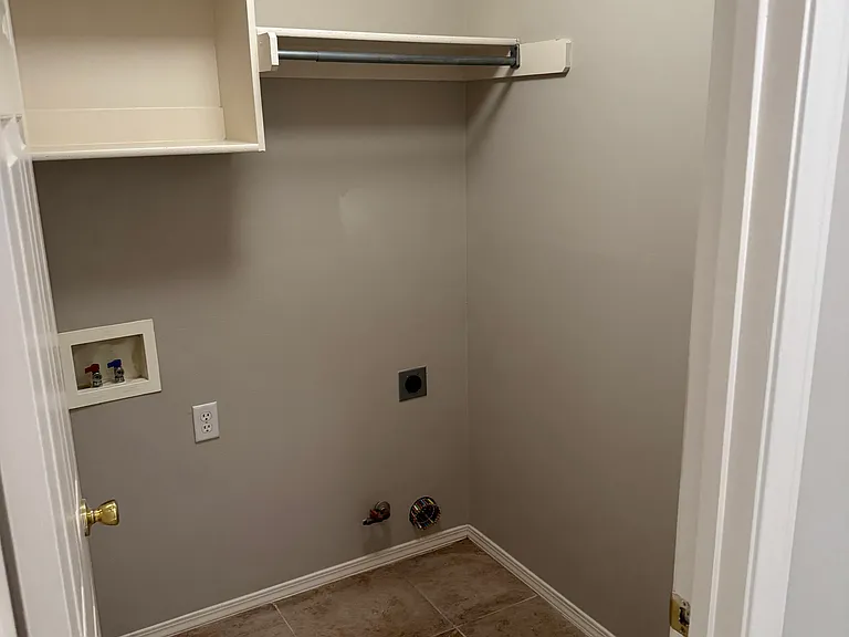 1108 Kenwood Cv — Photo 14
