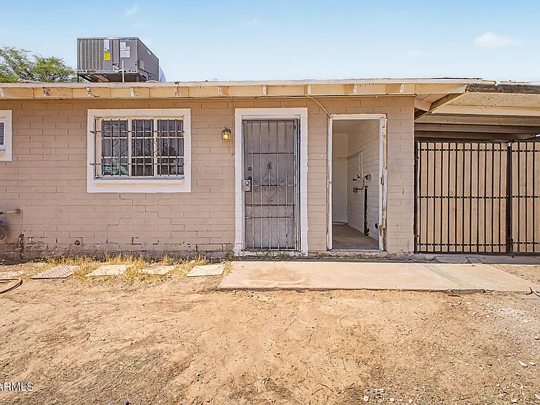 1823 E Sunland Ave — Photo 21