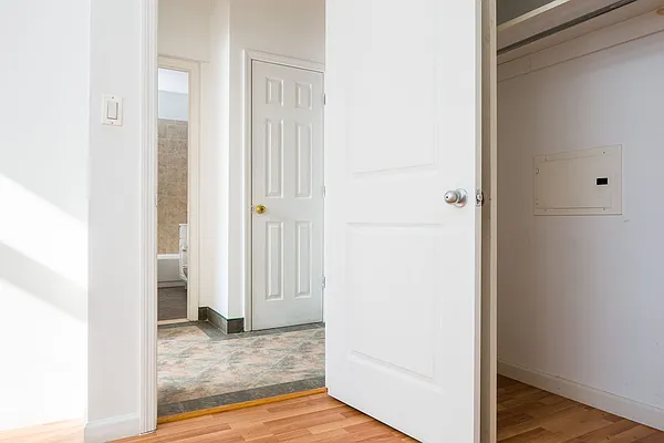 Rented by Nooklyn NYC LLC | media 7