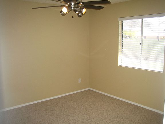 Master bedroom with NEW carpet/2-tone paint/fan with remote/blinds + mtn views
