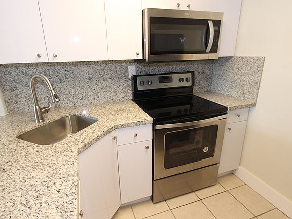 3rd image of 4550 NW 9th St APT 216