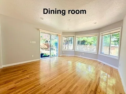 16725 SE Naegeli Dr — Photo 1