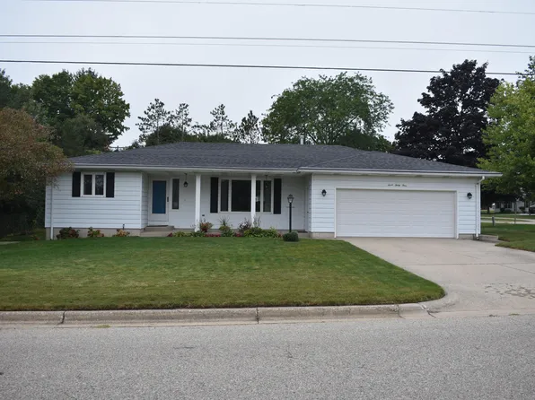 733 N Weaver Ave, Fremont, MI 49412