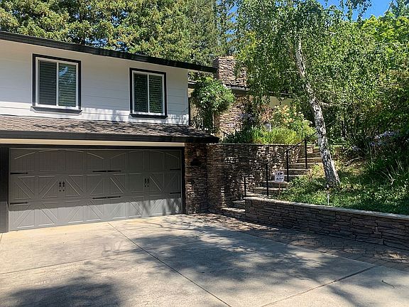 2nd image of 14608 Golf Links Dr