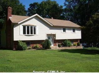 370 Roses Mill Rd, Milford, CT 06460