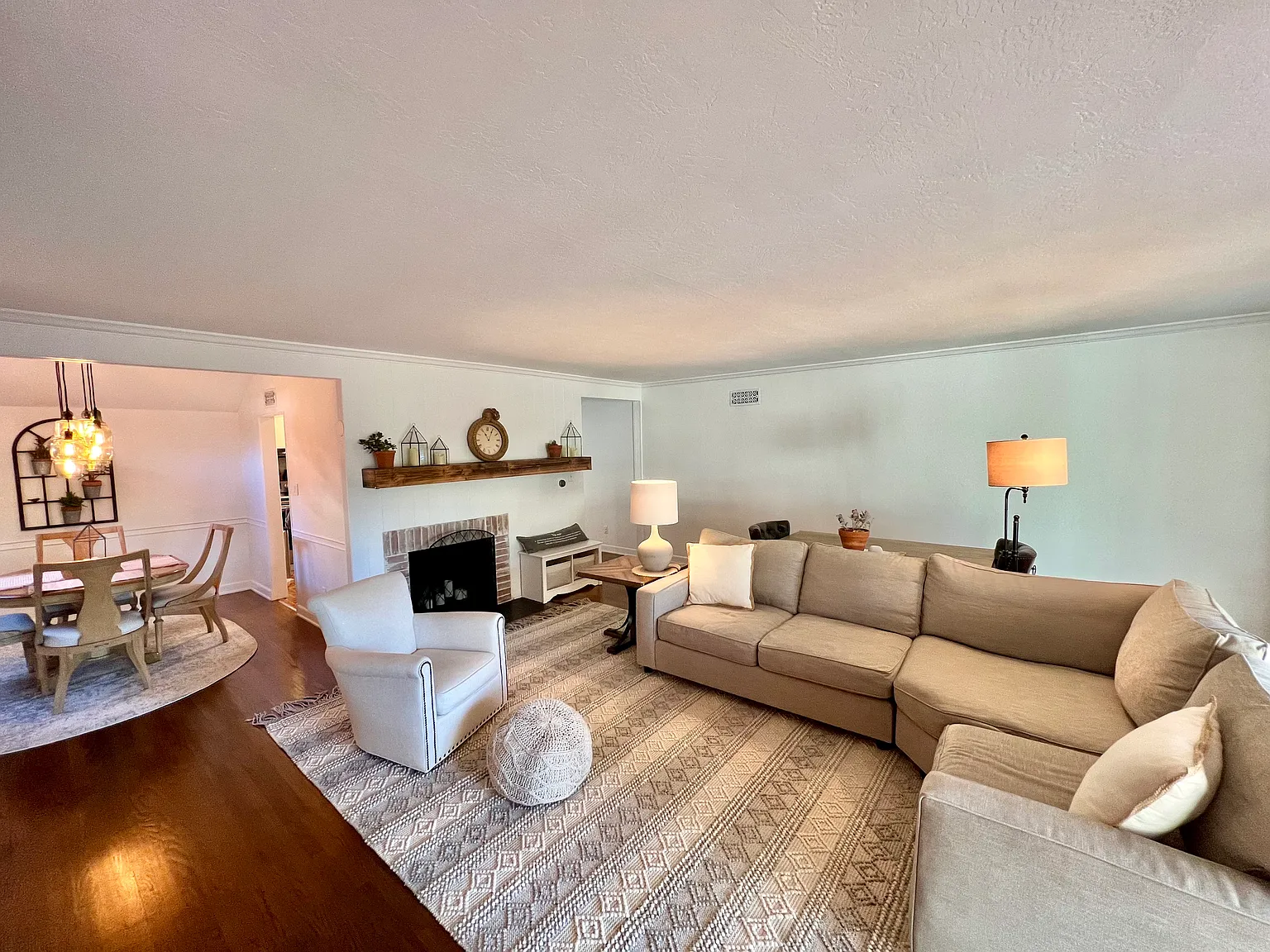 3 bed, 1516 sqft, $6,800 — Photo 3