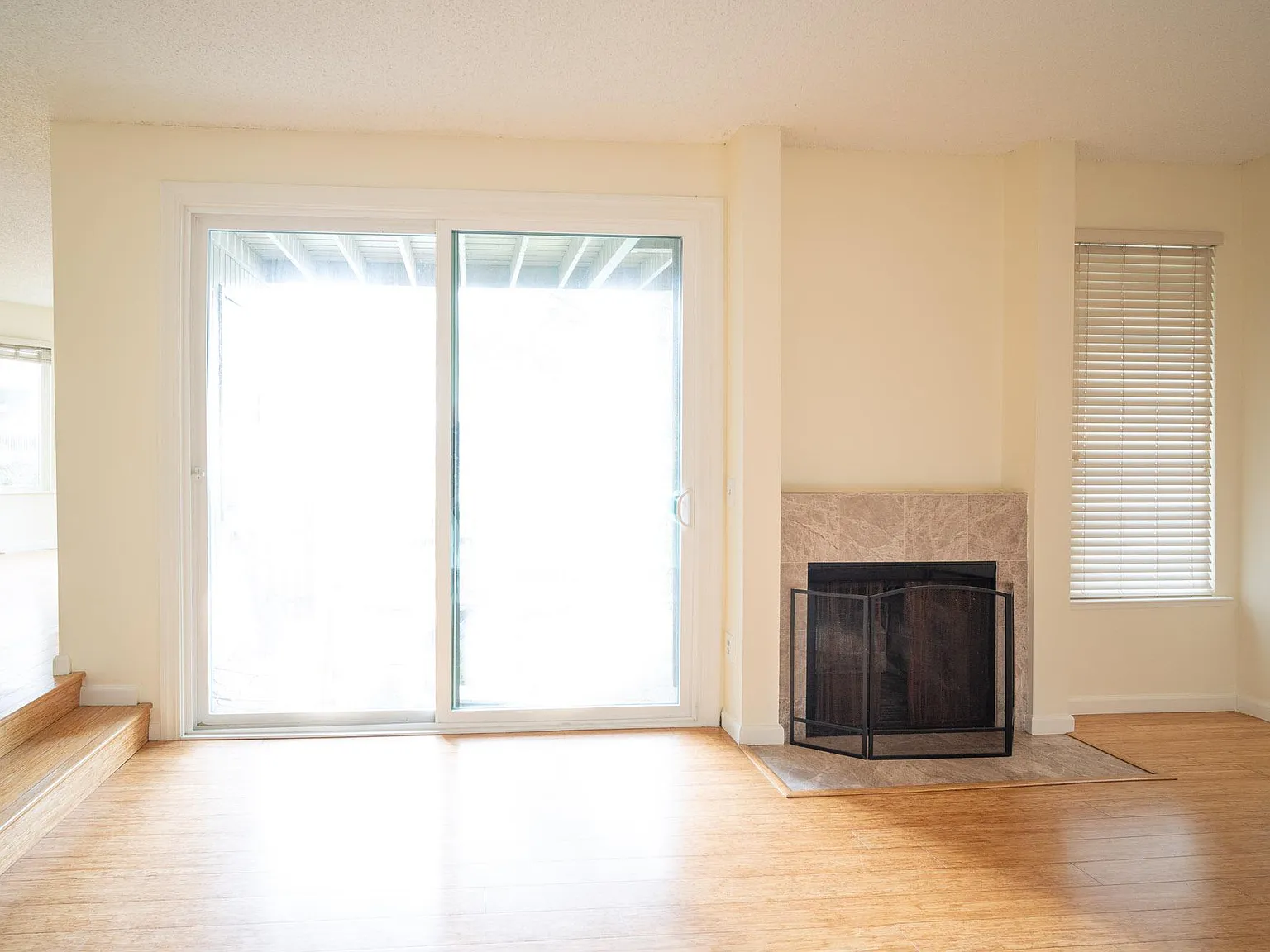 3 bed, 1414 sqft, $5,495 — Photo 2