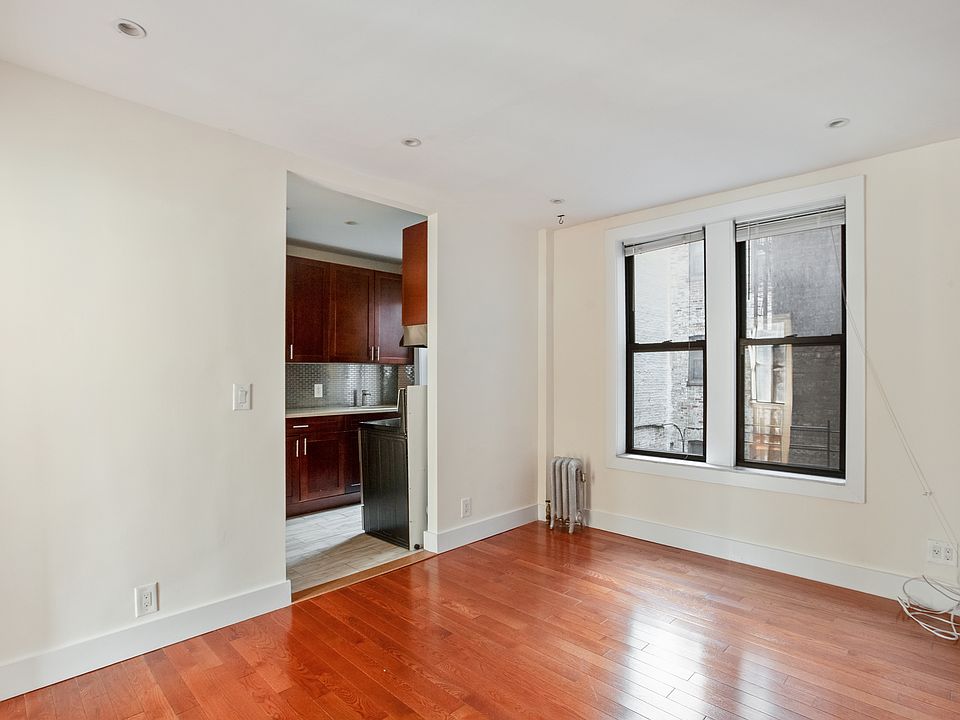 1st image of 165 Meserole St APT 12A