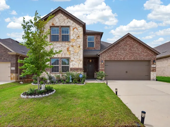 10616 Breezeway Dr, Aubrey, TX 76227