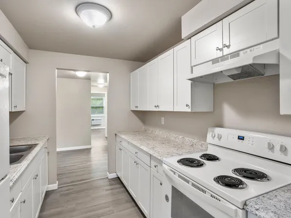 2035 Eastman Avenue, 2035 Eastman Ave #17, Green Bay, WI 54302