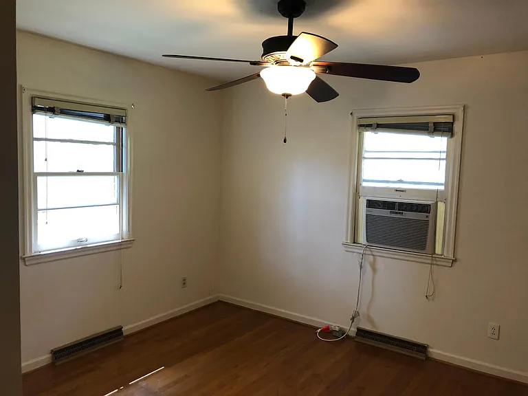 412 Oak St #1 — Photo 6