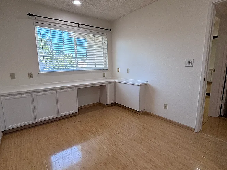 2994 Park Place Cmn — Photo 33