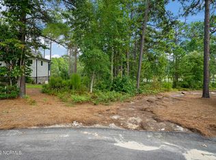 155 Woodenbridge Ln, Pinehurst, NC 28374