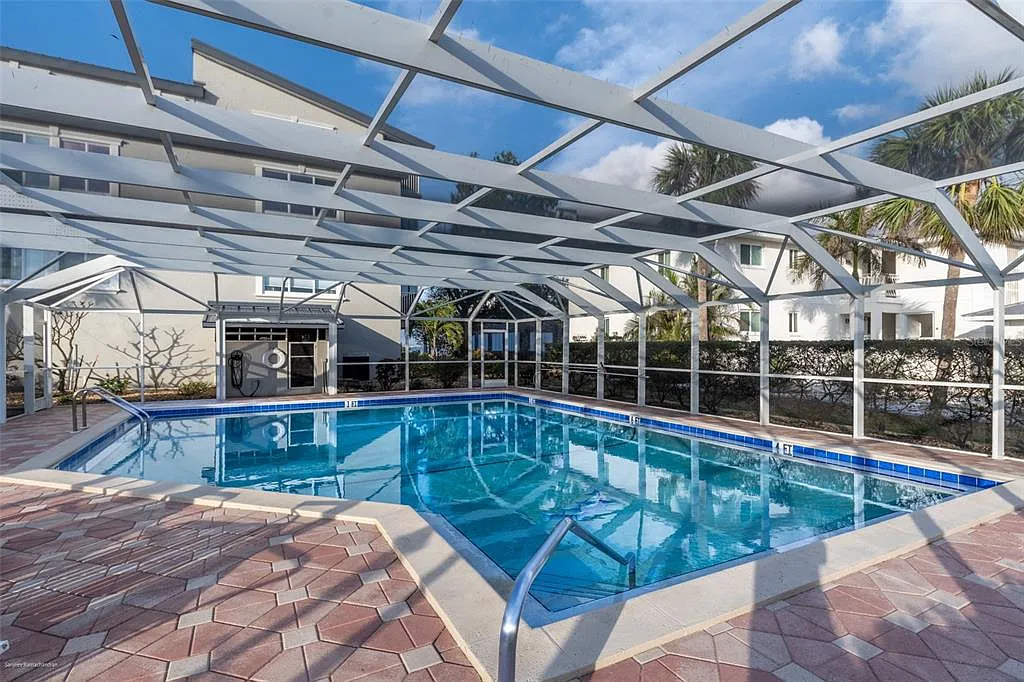 1477 Park Beach Cir — Photo 4