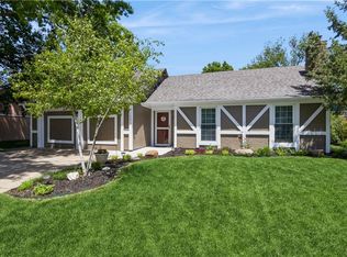 14205 S Summertree Ln, Olathe, KS 66062