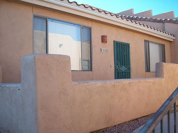 2nd image of 1628 E La Puerta