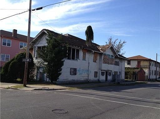1st image of 2434 Taylor St