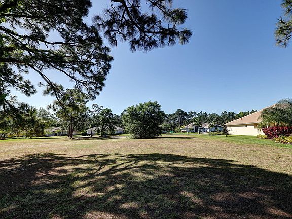 4th image of 9620 Knollwood Lane