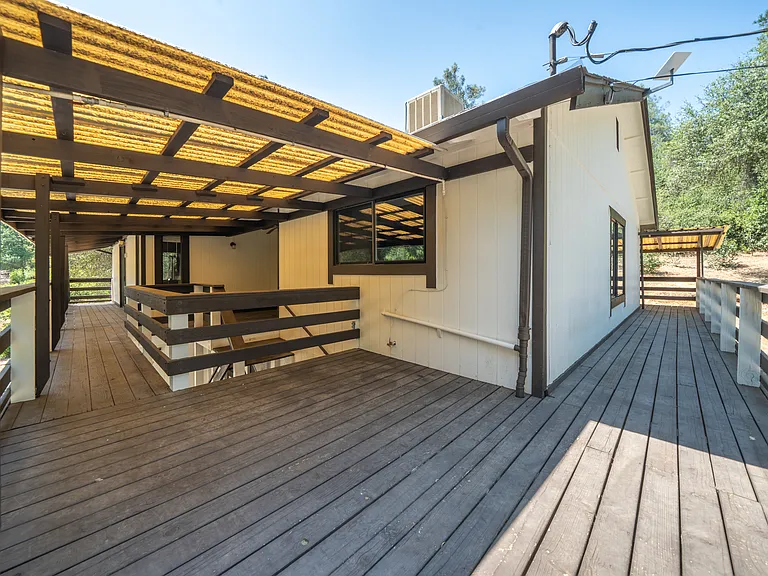 17659 Melwood Ln — Photo 18