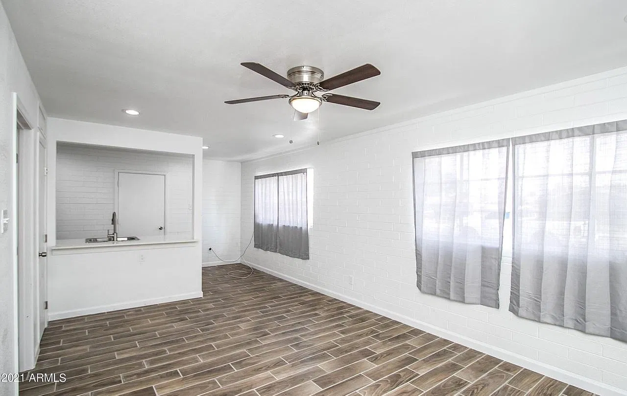 1 bed, 800 sqft, $1,090 — Photo 1